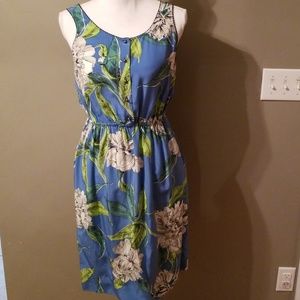 Sleeveless floral dress